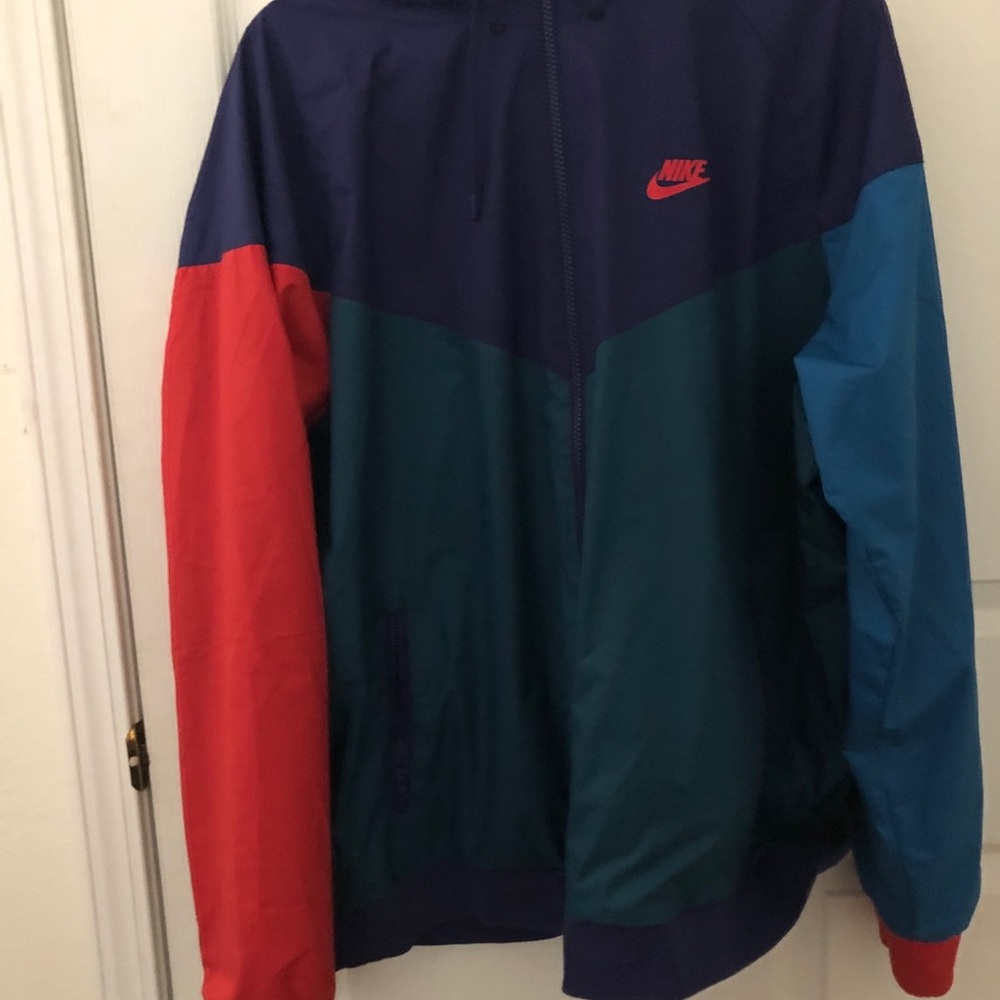 Nike windbreaker